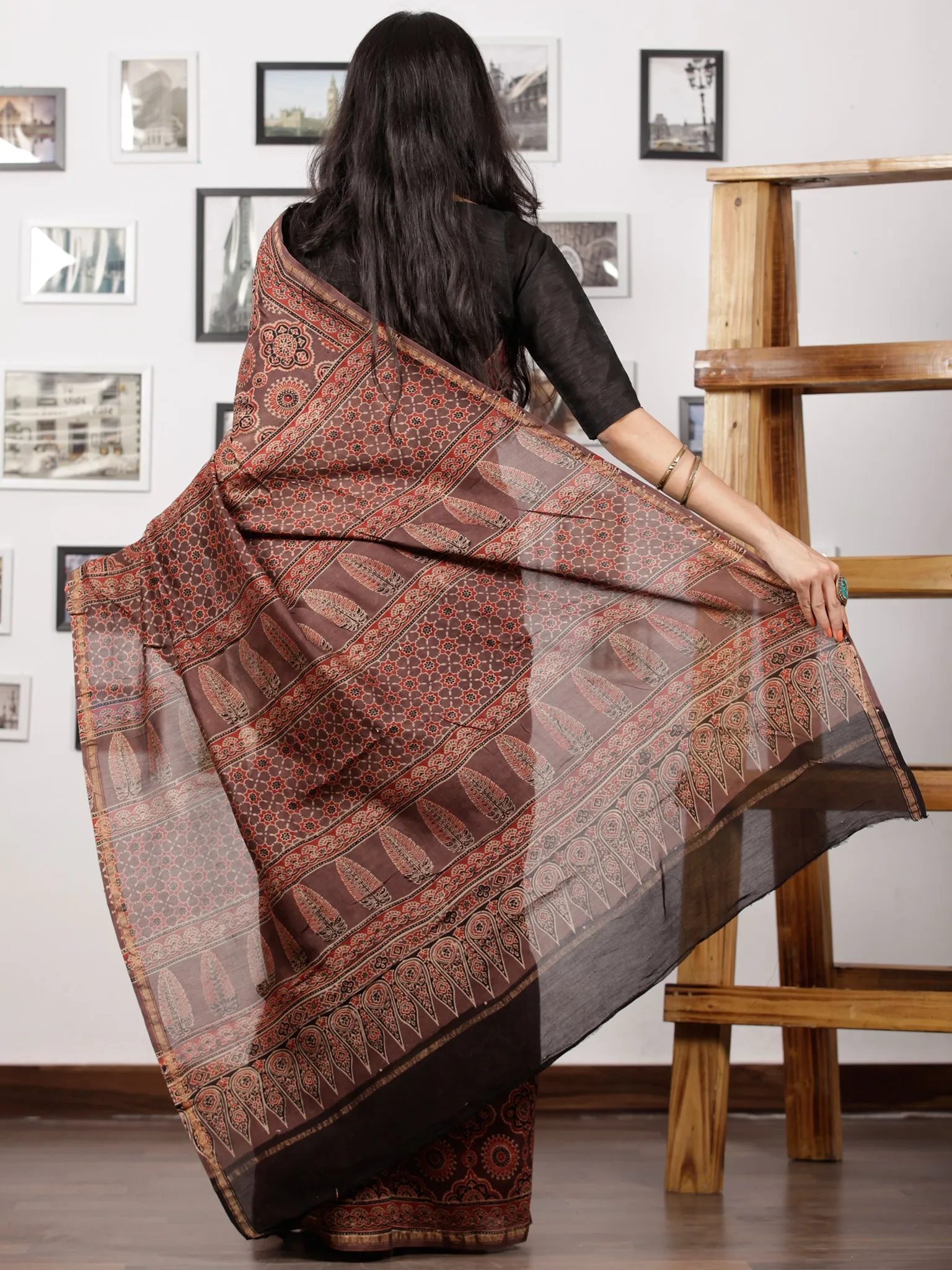 Brown Maroon Balck Maheshwari Silk Hand Block Printed Saree With Zari Border - S031702986