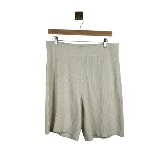 COS Women’s Ribbed-Knit Bermuda Shorts in Ivory Size M