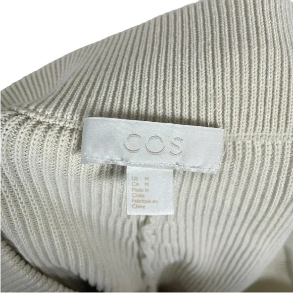 COS Women’s Ribbed-Knit Bermuda Shorts in Ivory Size M