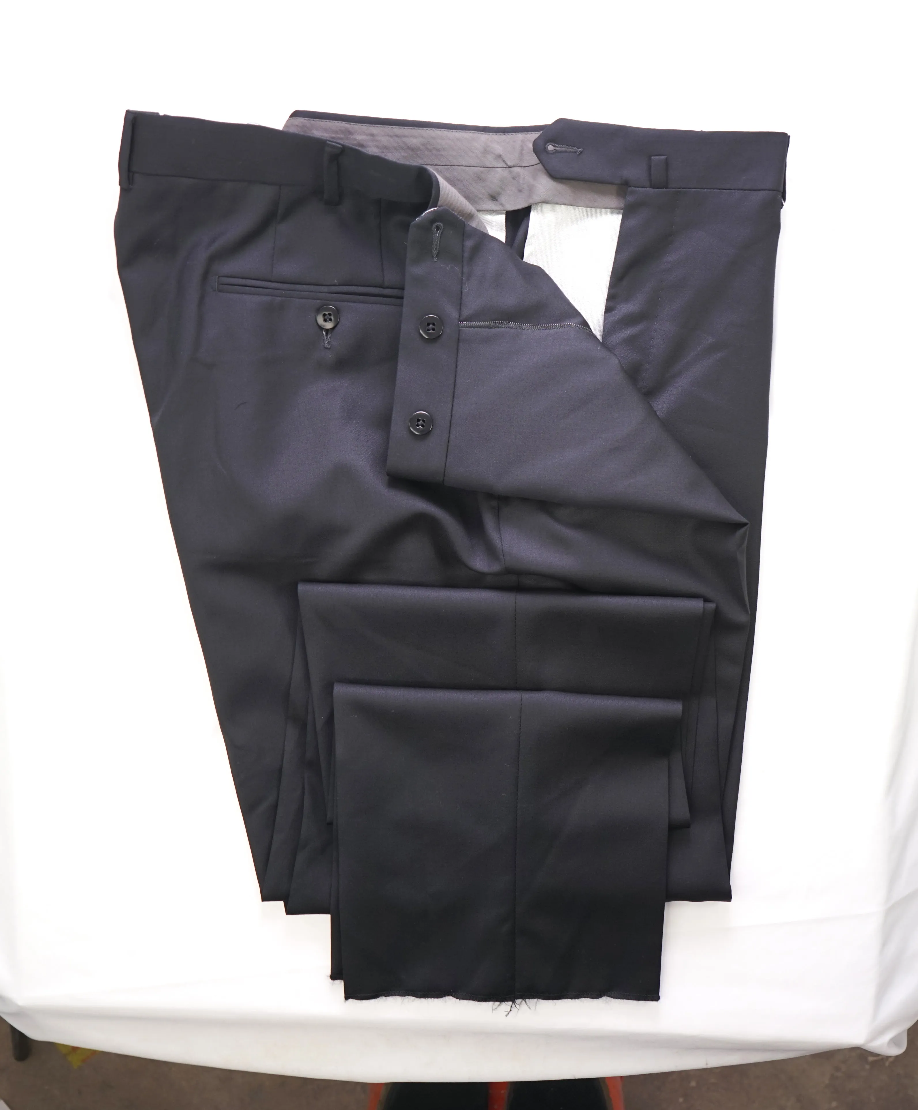ERMENEGILDO ZEGNA - "MICBLK" Regular Black Premium Dress Pants - 40W (58EU)