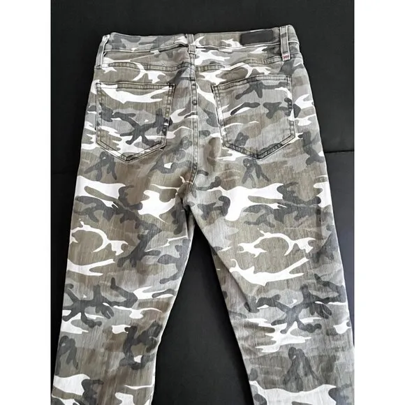 Etienne Marcel Women's Camo Jeans Skinny Leg Red Ankle Zippers Size 28 Designer