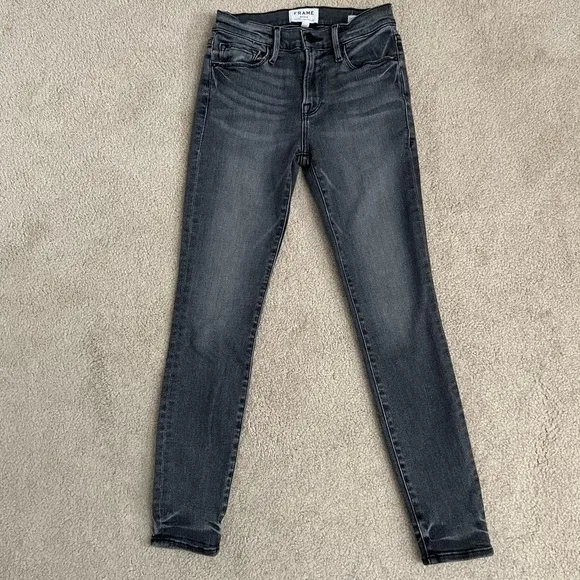 Frame Denim Le Skinny de Jeanne Crop in Jackson Peak Wash (Gray) Chew Pocket