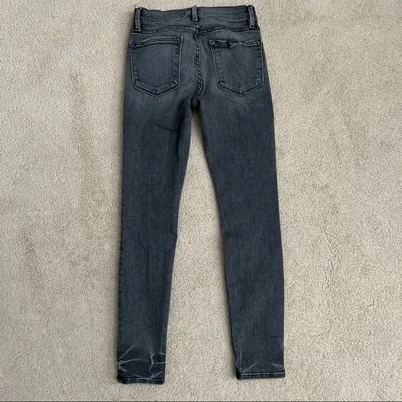 Frame Denim Le Skinny de Jeanne Crop in Jackson Peak Wash (Gray) Chew Pocket