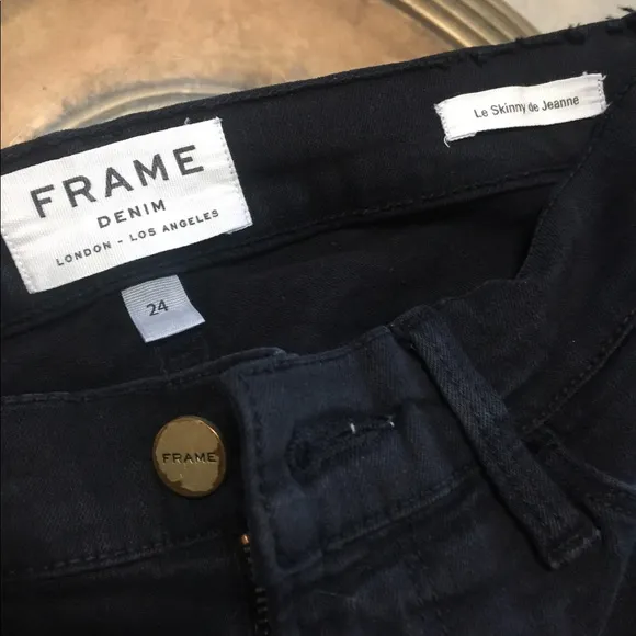 Frame destructive jeans