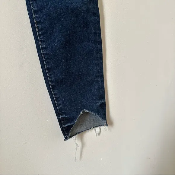 Good American Good Legs Raw Hem Skinny Blue Ankle Jeans Size 8/29