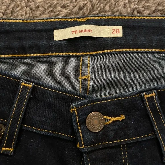 LEVI’S Women’s 711 Skinny Jeans