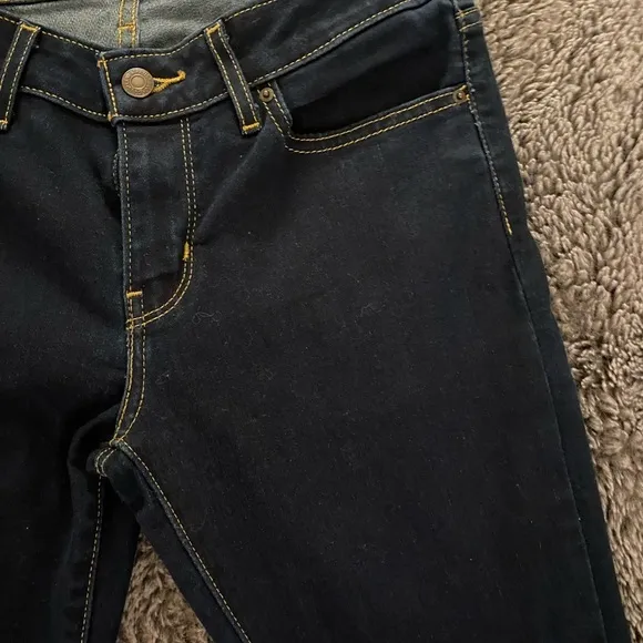 LEVI’S Women’s 711 Skinny Jeans