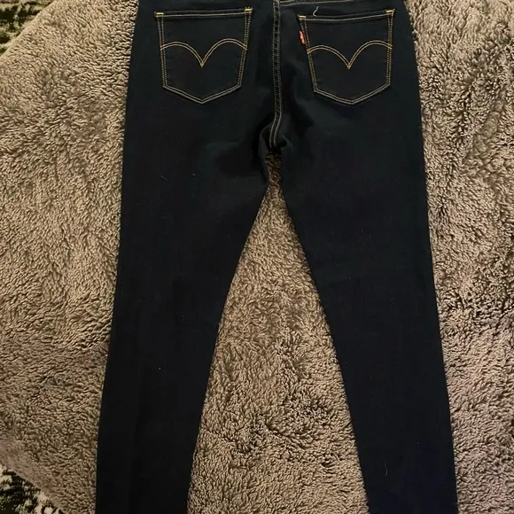 LEVI’S Women’s 711 Skinny Jeans