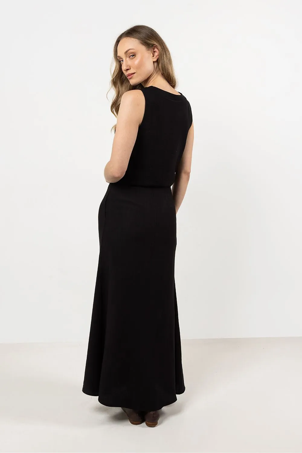Long skirt awama