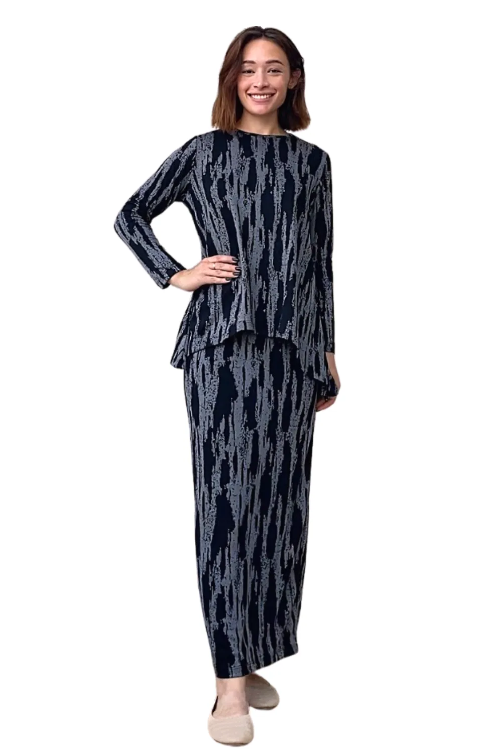 Long Sleeve Women's Printed Tunic Top with Handkerchief Hem