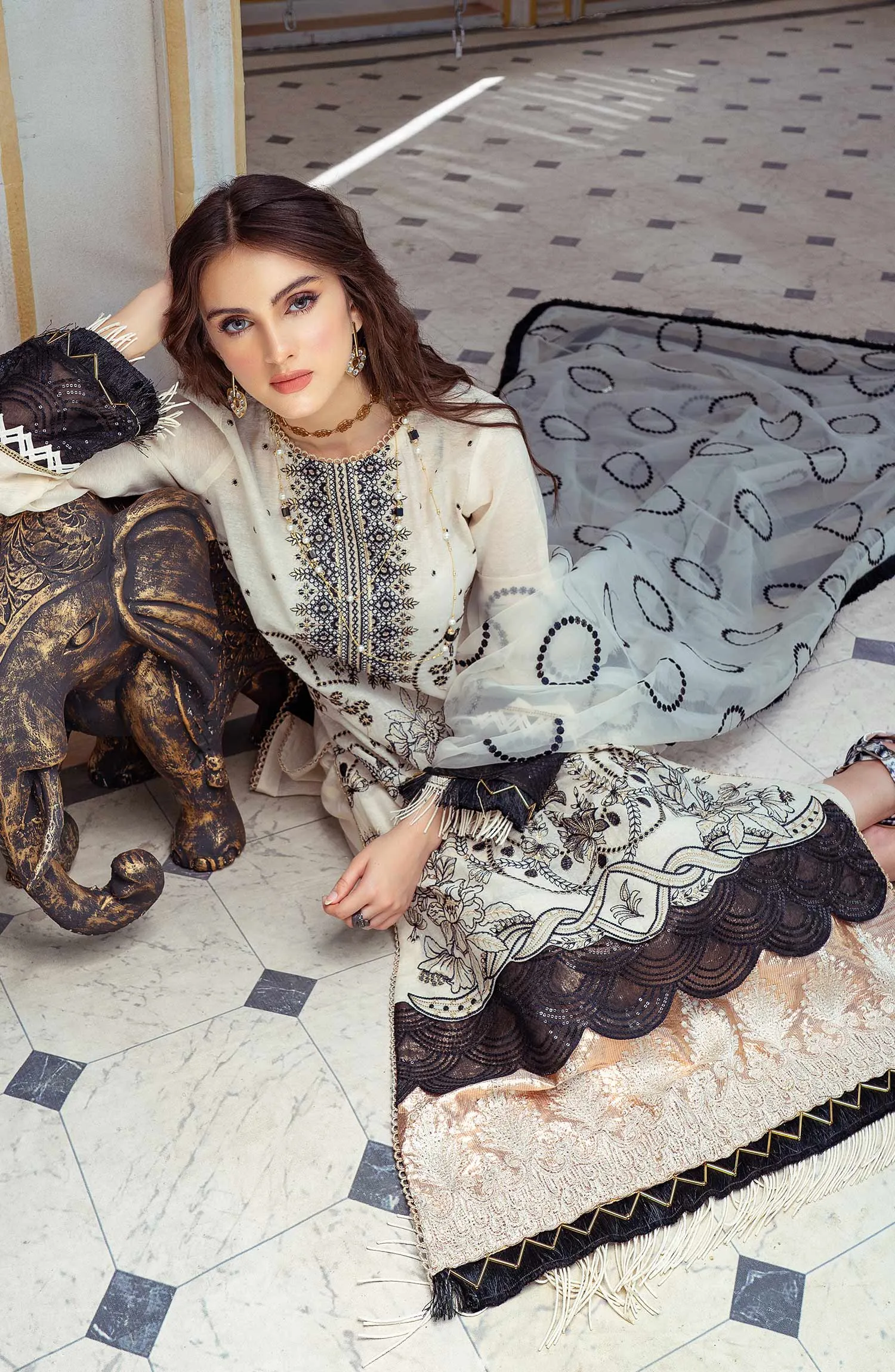 Pakistani Black and White Salwar Kameez and Dupatta