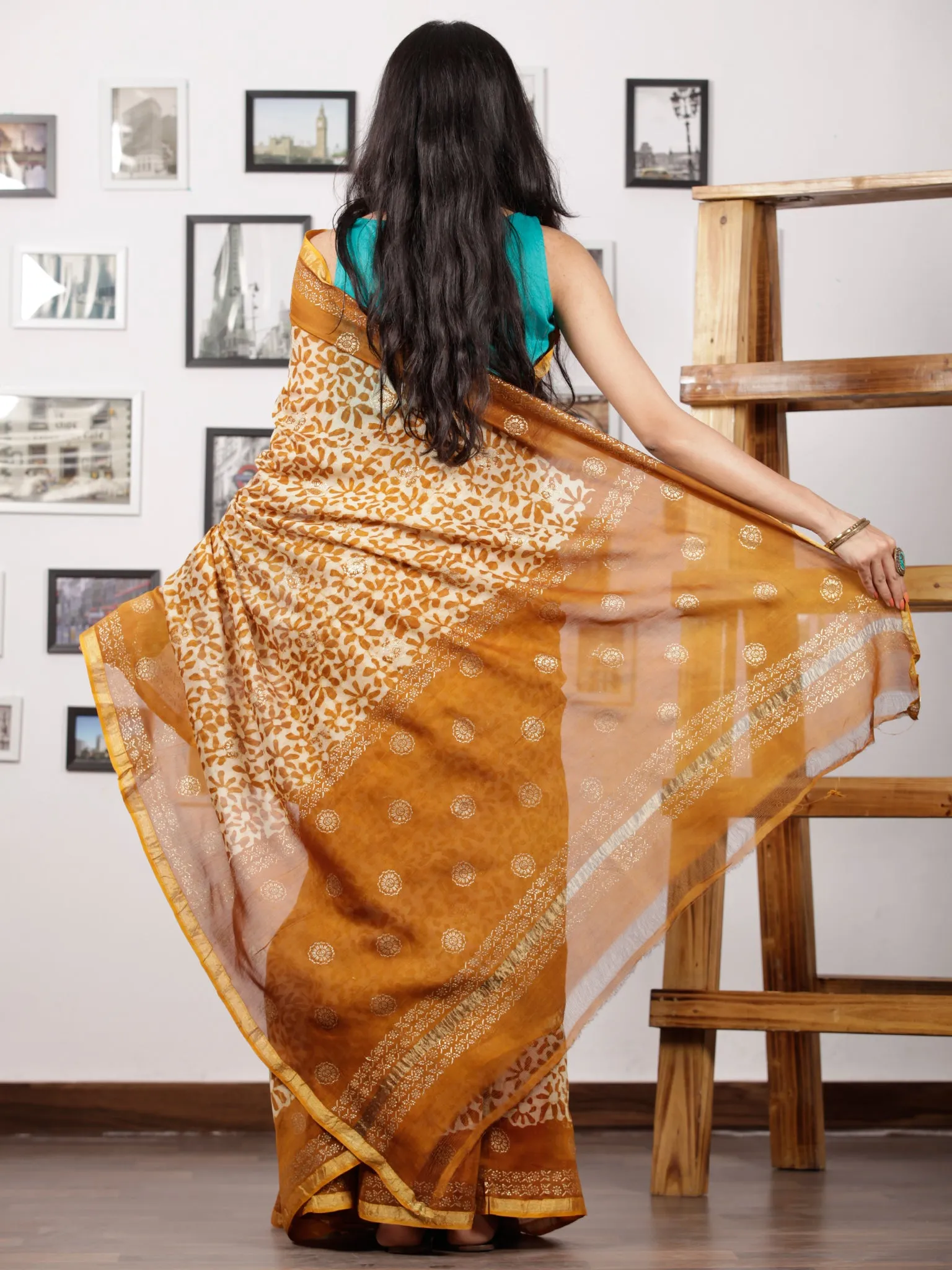 Peanut Brown Ivory Maheshwari Silk Hand Block Printed Saree With Zari Border - S031702971