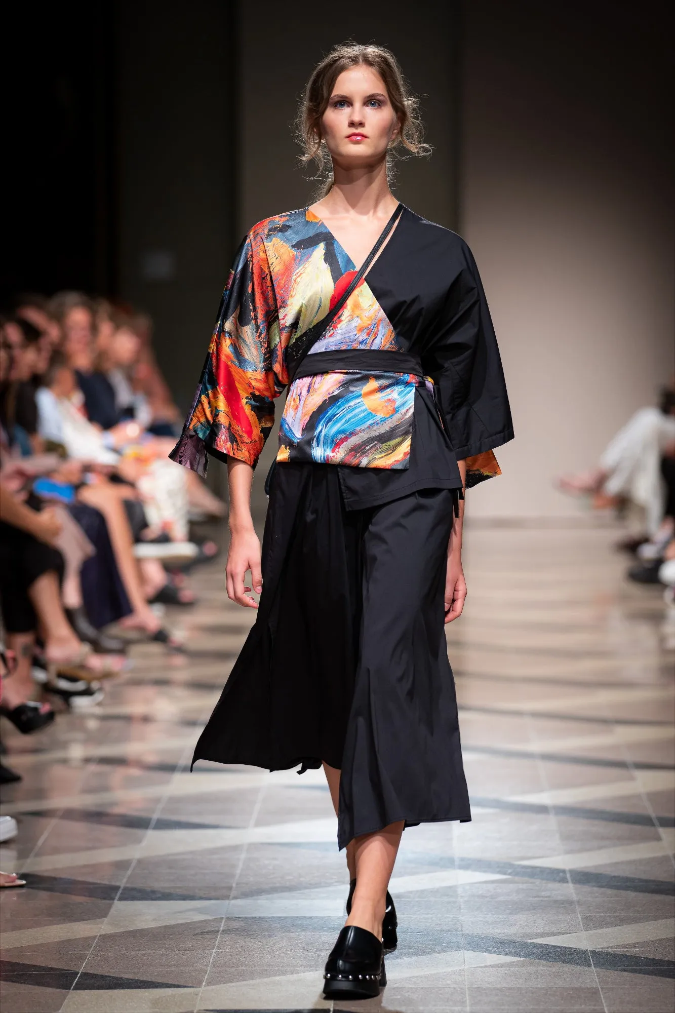 REVOLUTION Kimono Blouse