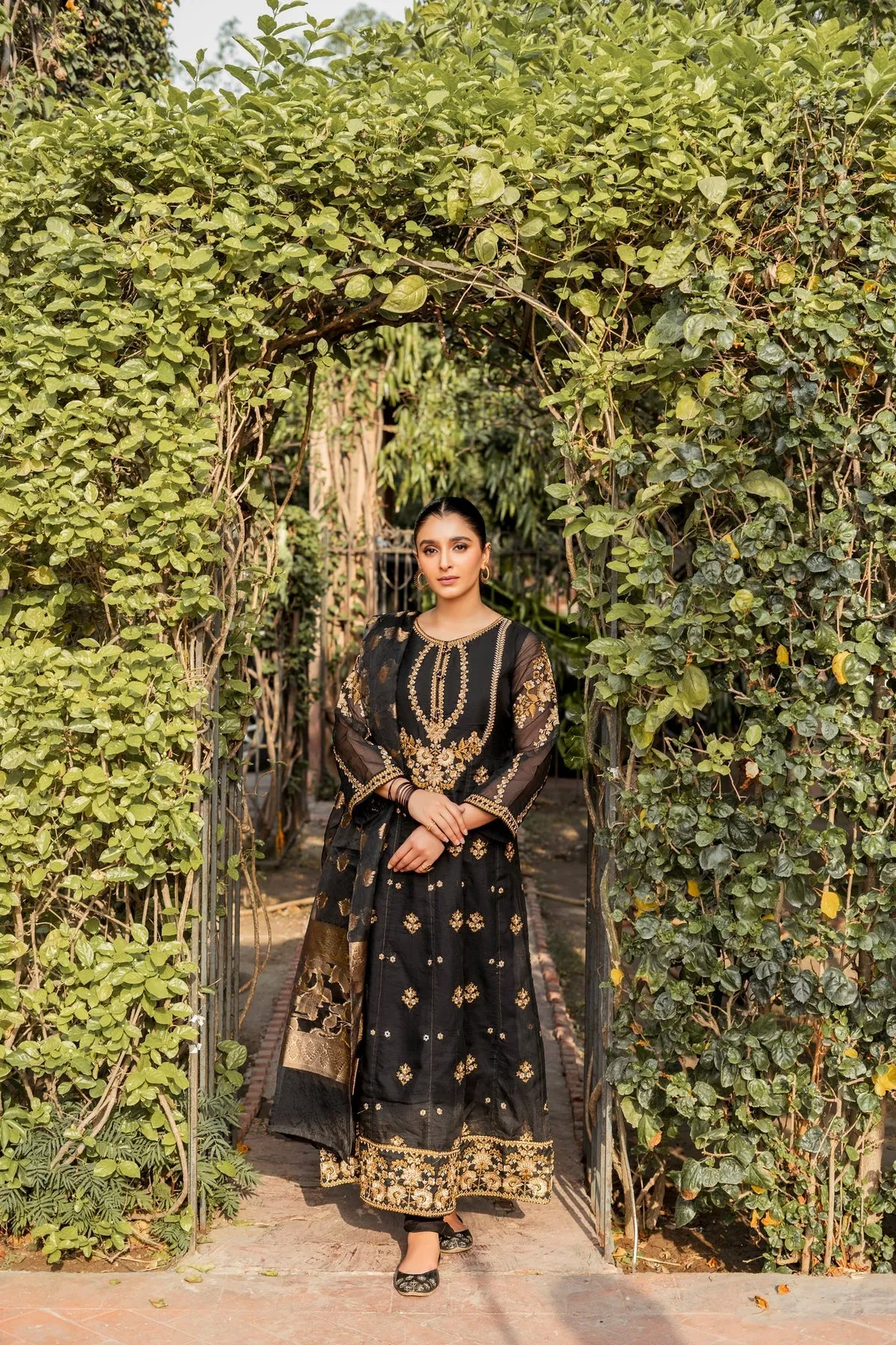 Royal Pakistani Black Dress in Pishwas Frock Style