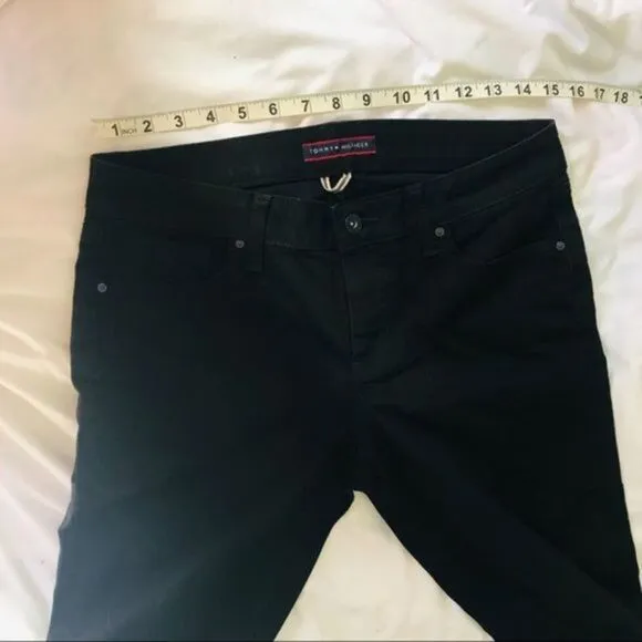 Tommy Hilfiger • Black Skinny Jeans