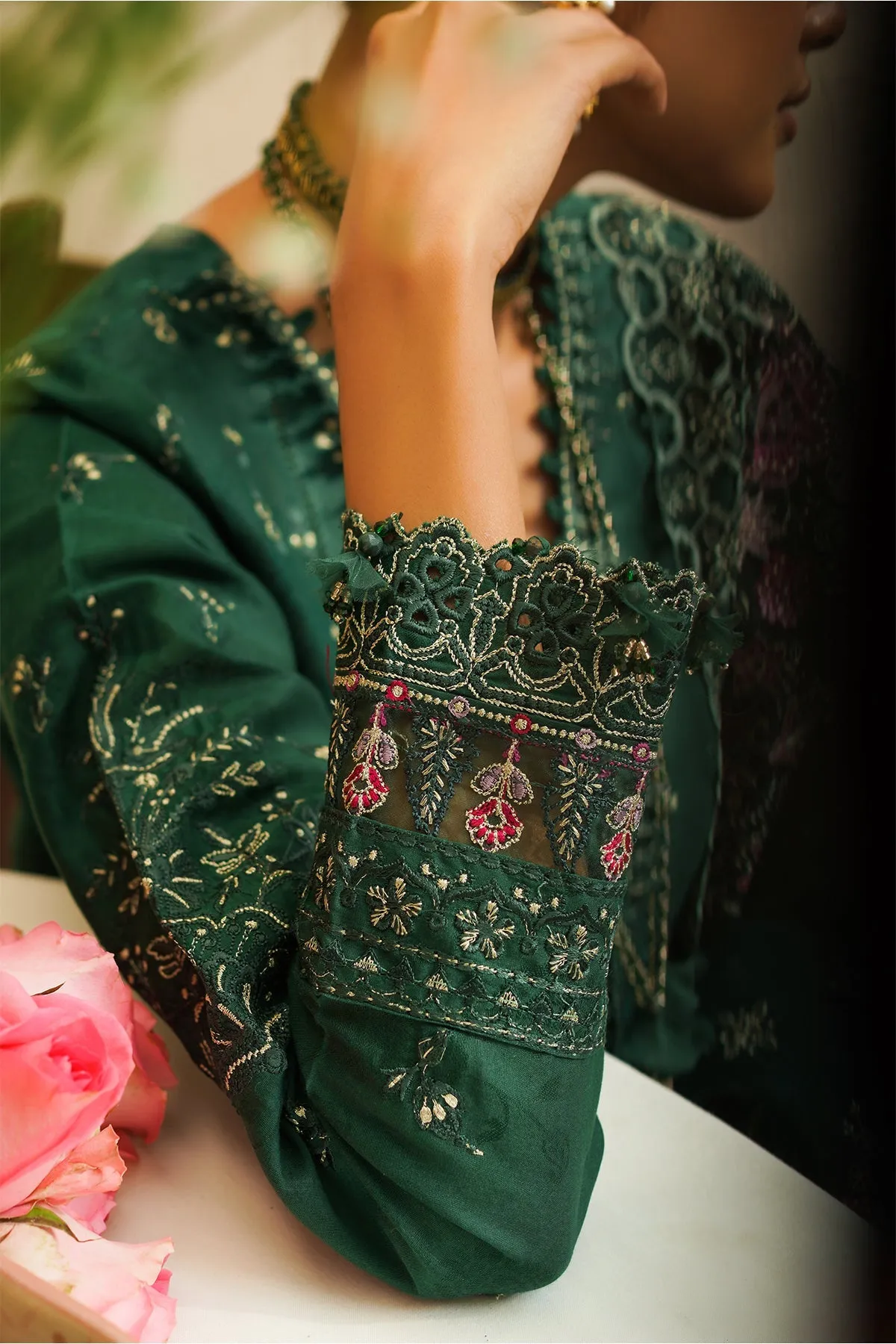 Traditional Green Embroidered Pakistani Kameez Salwar Suit