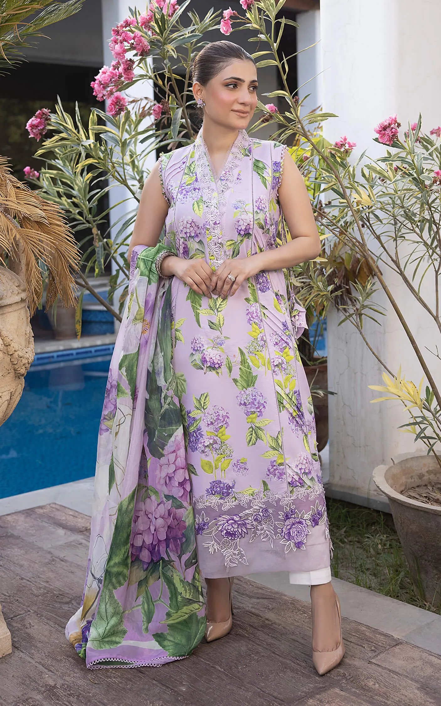 Traditional Pakistani Salwar Kameez Lavender Shade Salwar Suit
