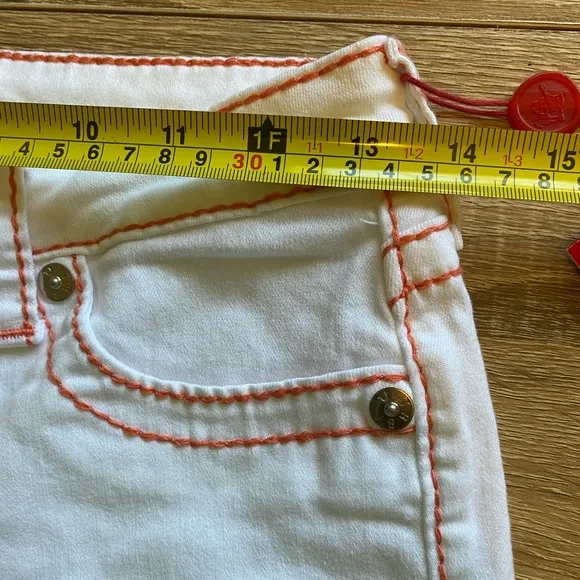True Religion Big T Peach Halle White Skinny Jeans