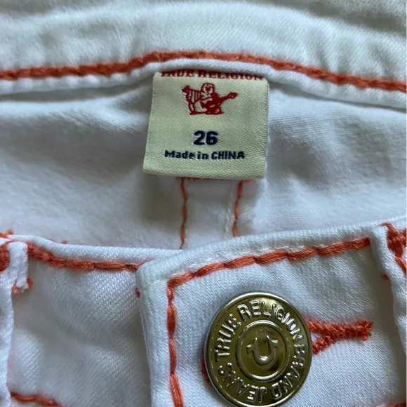 True Religion Big T Peach Halle White Skinny Jeans