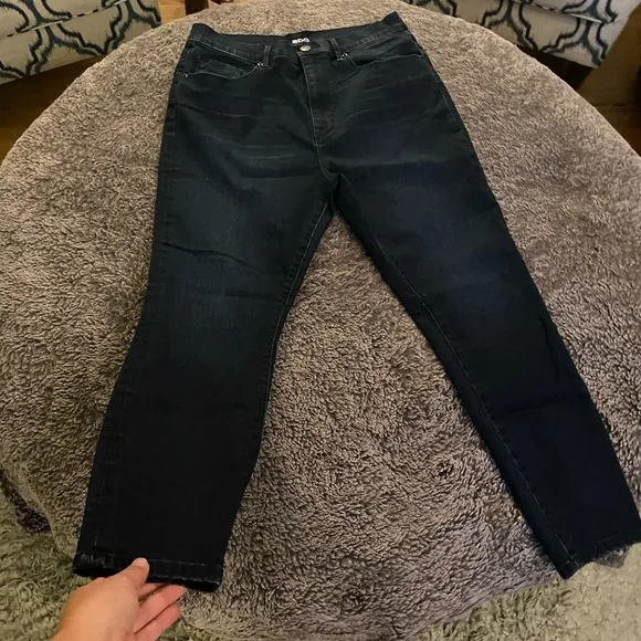 URBAN OUTFITTERS BDG Women’s Skinny Jeans