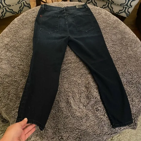 URBAN OUTFITTERS BDG Women’s Skinny Jeans