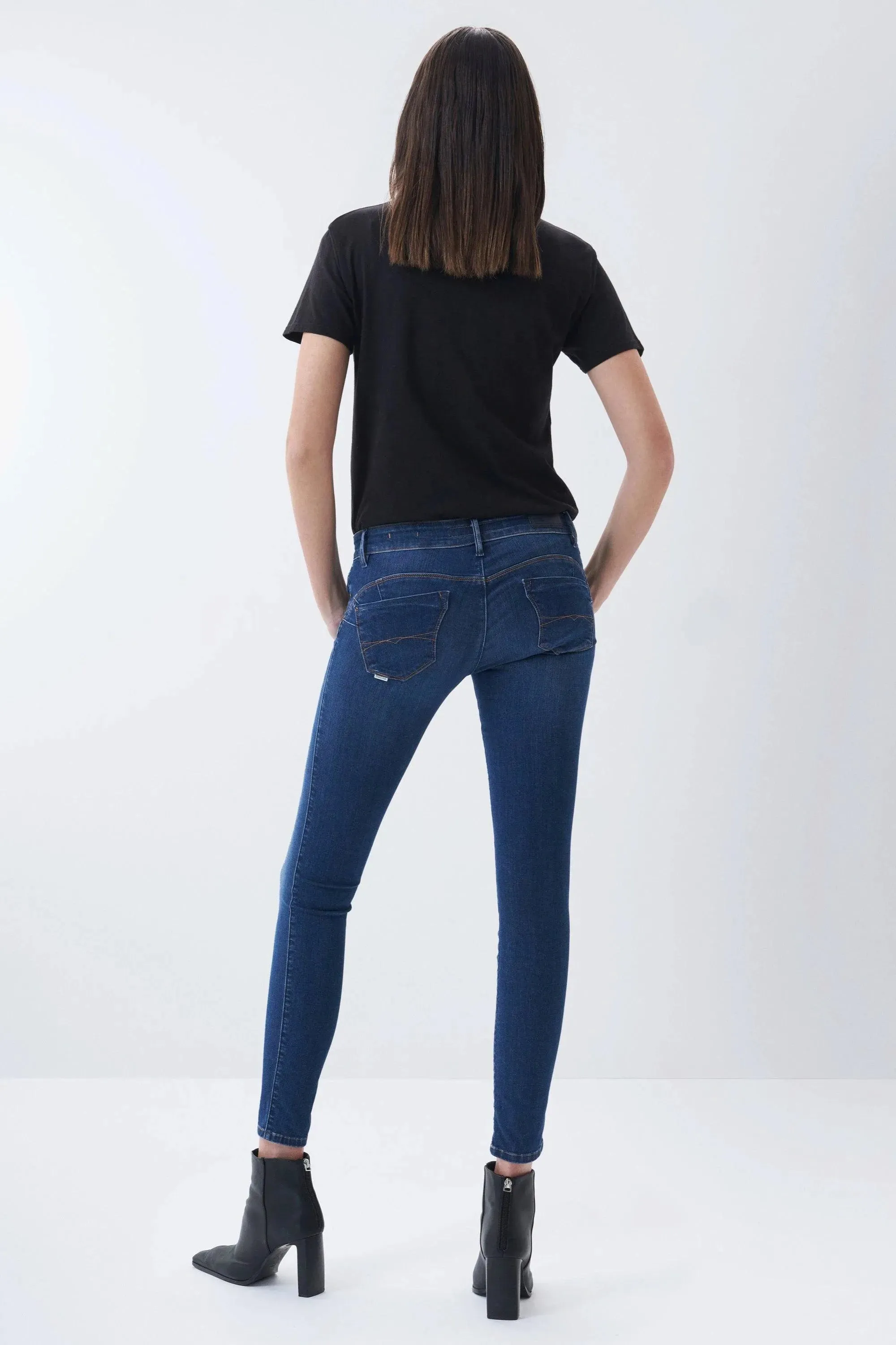 Vaqueros Push Up Wonder Skinny Oscuros