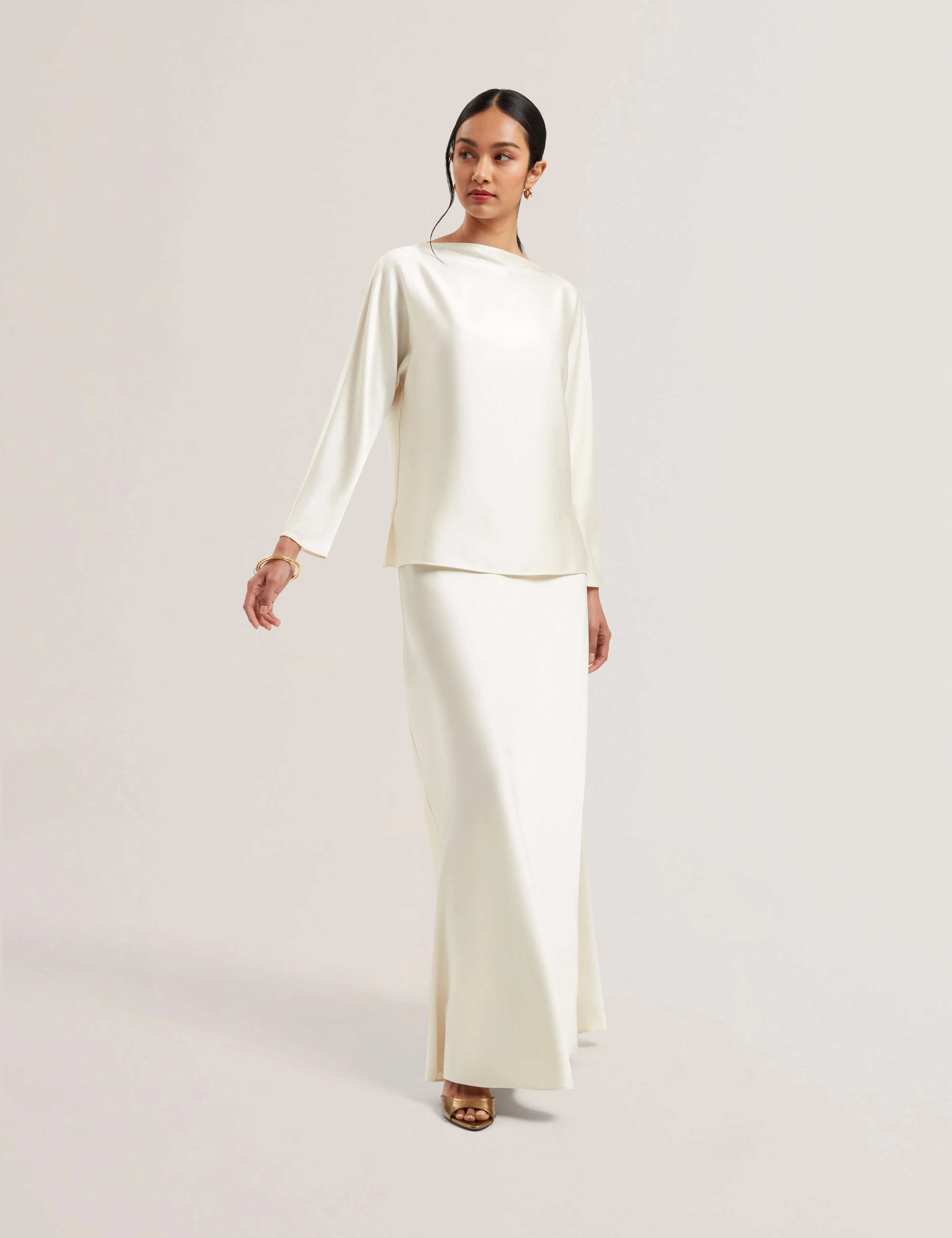 Vouga Slash Neck Satin Top Ivory